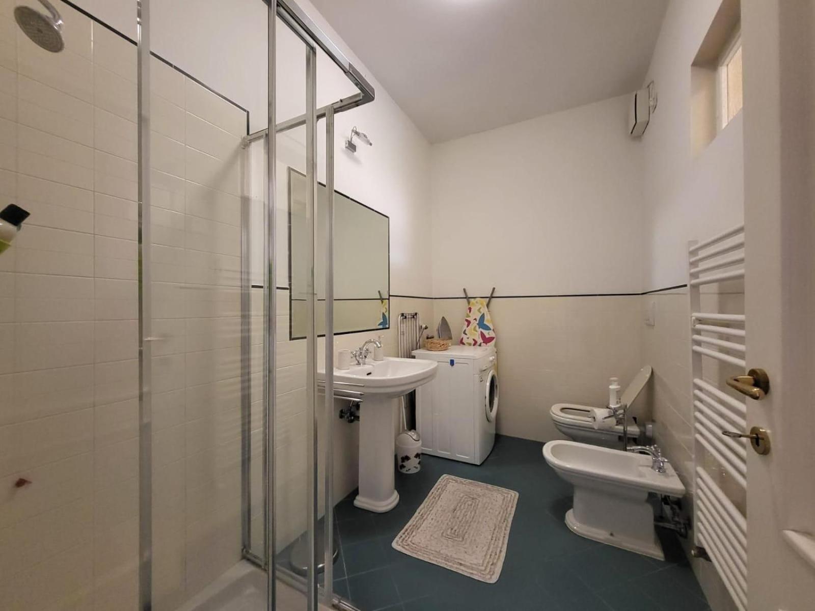 Le Antiche Scale 9 Apartment Лука Екстериор снимка